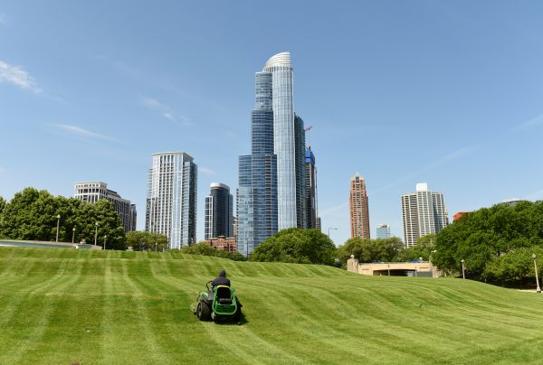Corporate Lawn Mowing in Largo