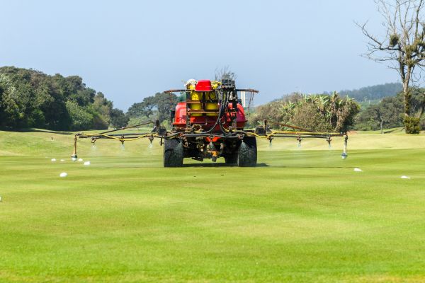 Golf Course Lawn Care in Largo